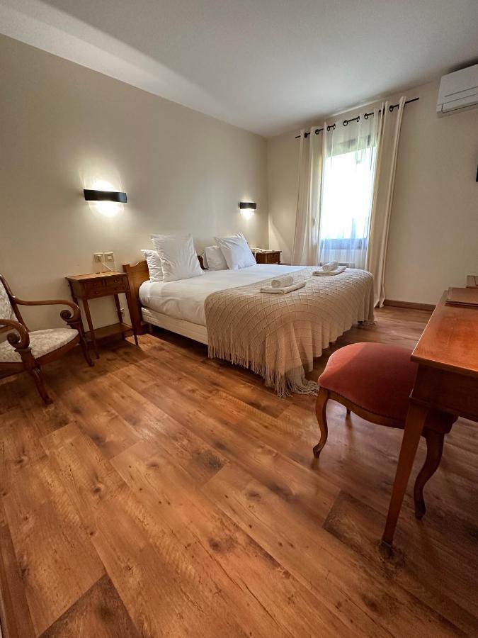 Hotel Des Roches - Climatisation Les Eyzies 외부 사진