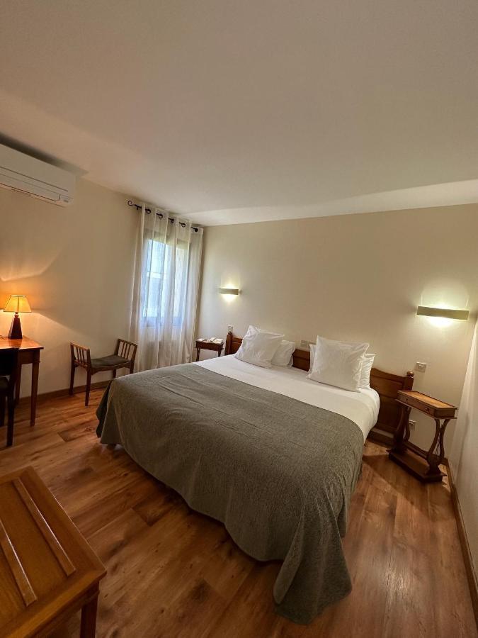 Hotel Des Roches - Climatisation Les Eyzies 외부 사진
