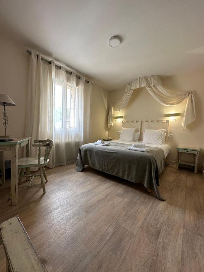 Hotel Des Roches - Climatisation Les Eyzies 외부 사진